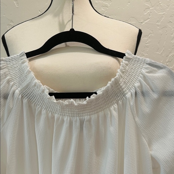 Libby Edelman White Off-Shoulder Blouse - Picture 3 of 5